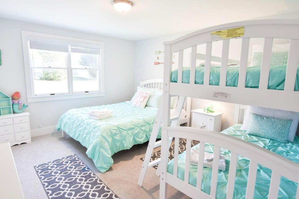 Wrap-Around Porch Mins To Beach Chatham Exterior photo
